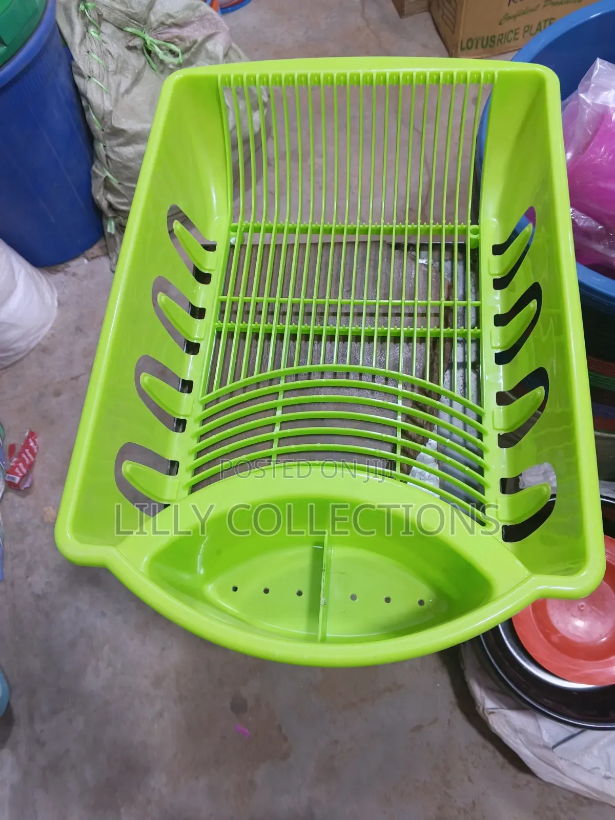 Plastic Plates Rack