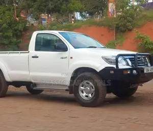 Toyota Hilux Single Cabins for Hire