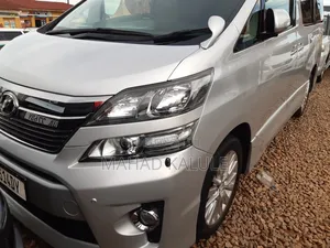 Toyota Alphard 2012 Silver