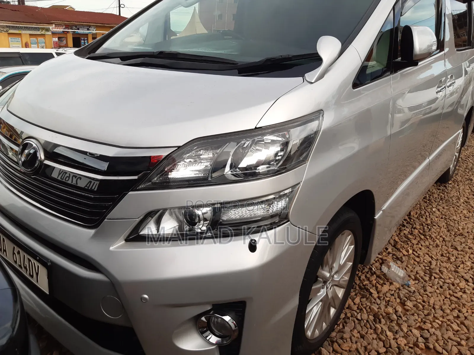 Toyota Alphard 2012 Silver