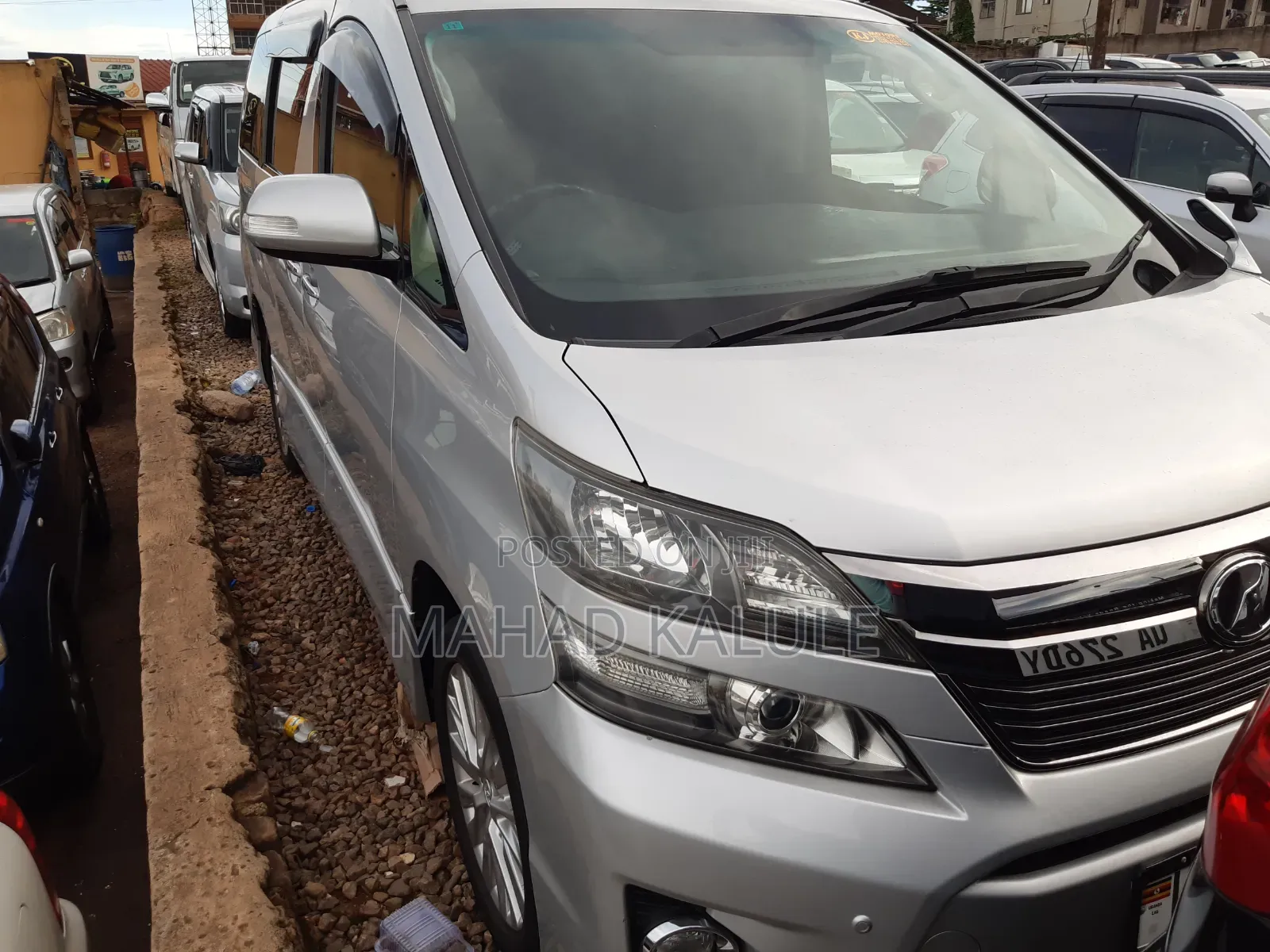 Toyota Alphard 2012 Silver