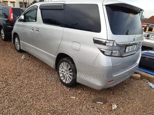Toyota Alphard 2012 Silver
