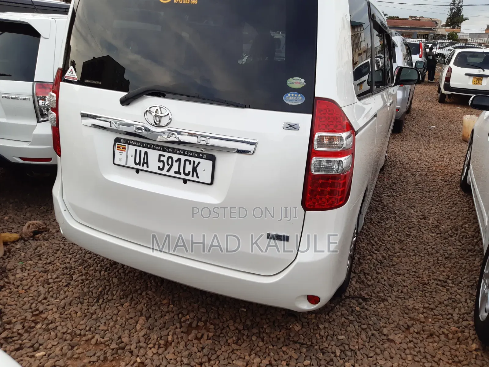 Toyota Noah 2011 Silver