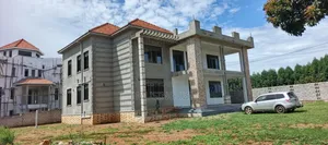 7bdrm Bungalow in Sseguku, Ssabagabo-Makindye for sale