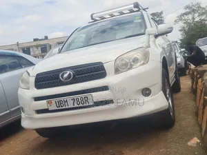 Toyota RAV4 2008 White