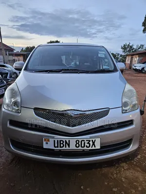 Toyota Ractis 1.5 FWD 2008 Silver