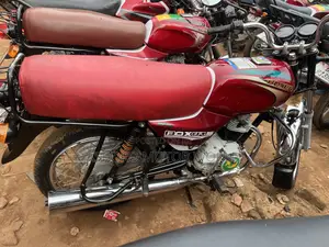 Bajaj Boxer 100 2023 Red