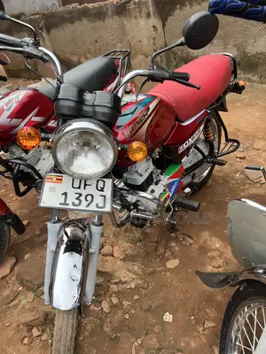 Bajaj Boxer 100 2023 Red