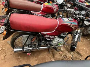 Bajaj Boxer 100 2022 Red