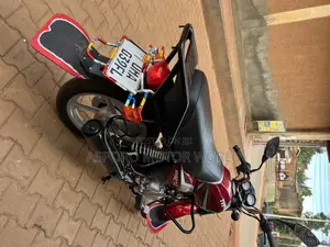 TVS HLX 125 2025 Red