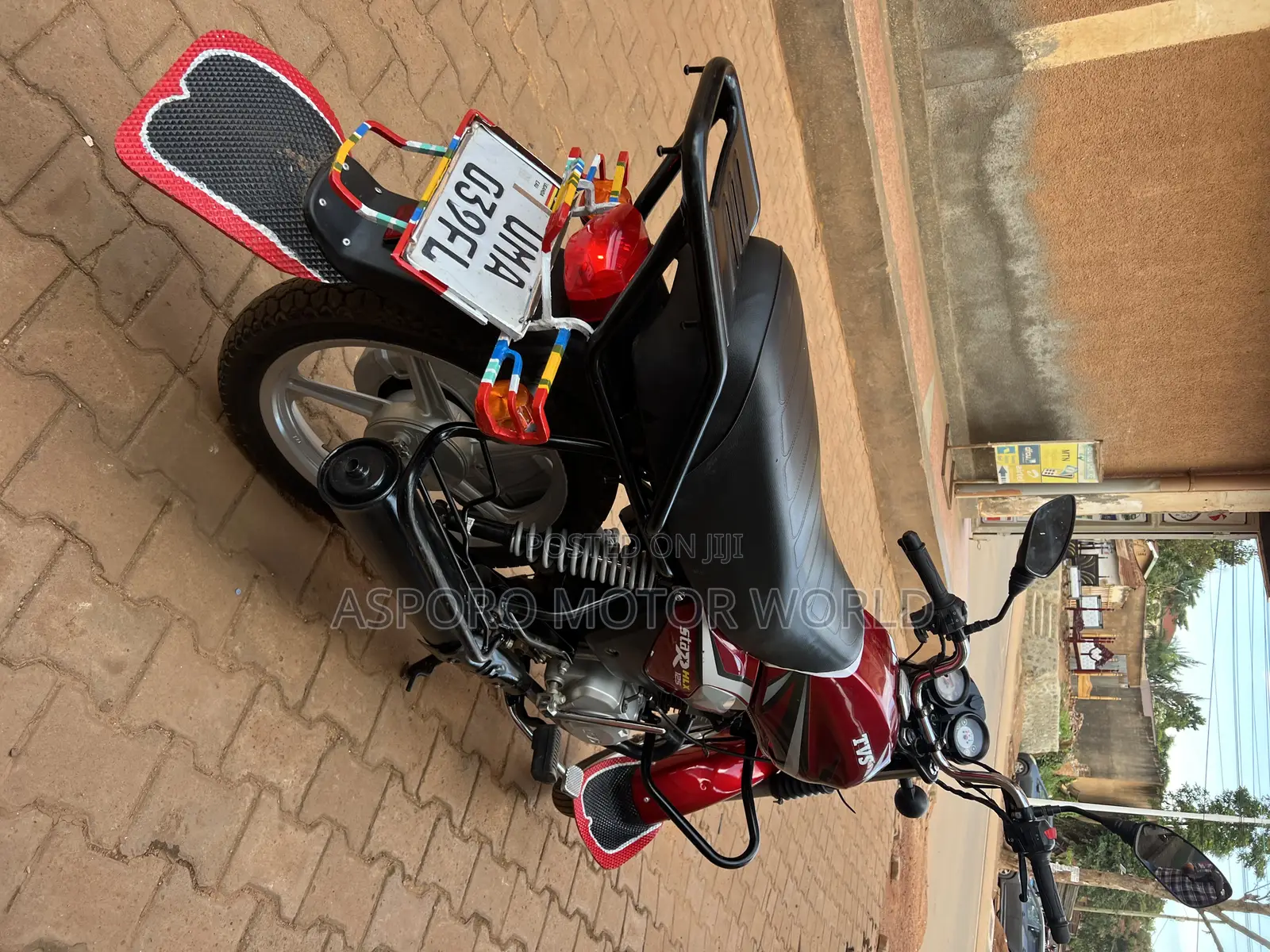 TVS HLX 125 2025 Red