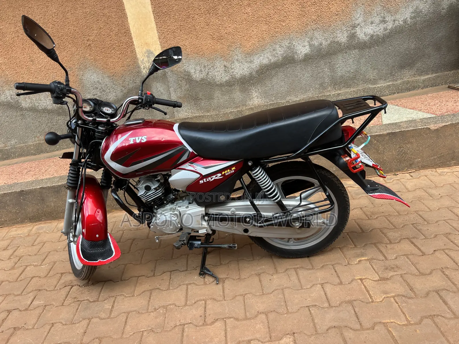 TVS HLX 125 2025 Red