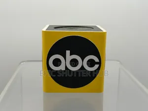 Microphone Flag Cube Holder