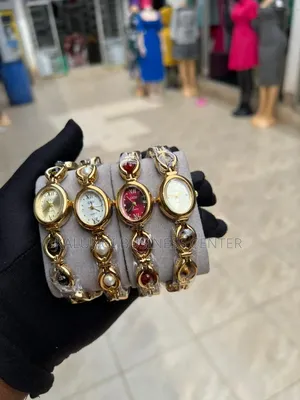Fashionable Women Quartz Watches Vintage Watches