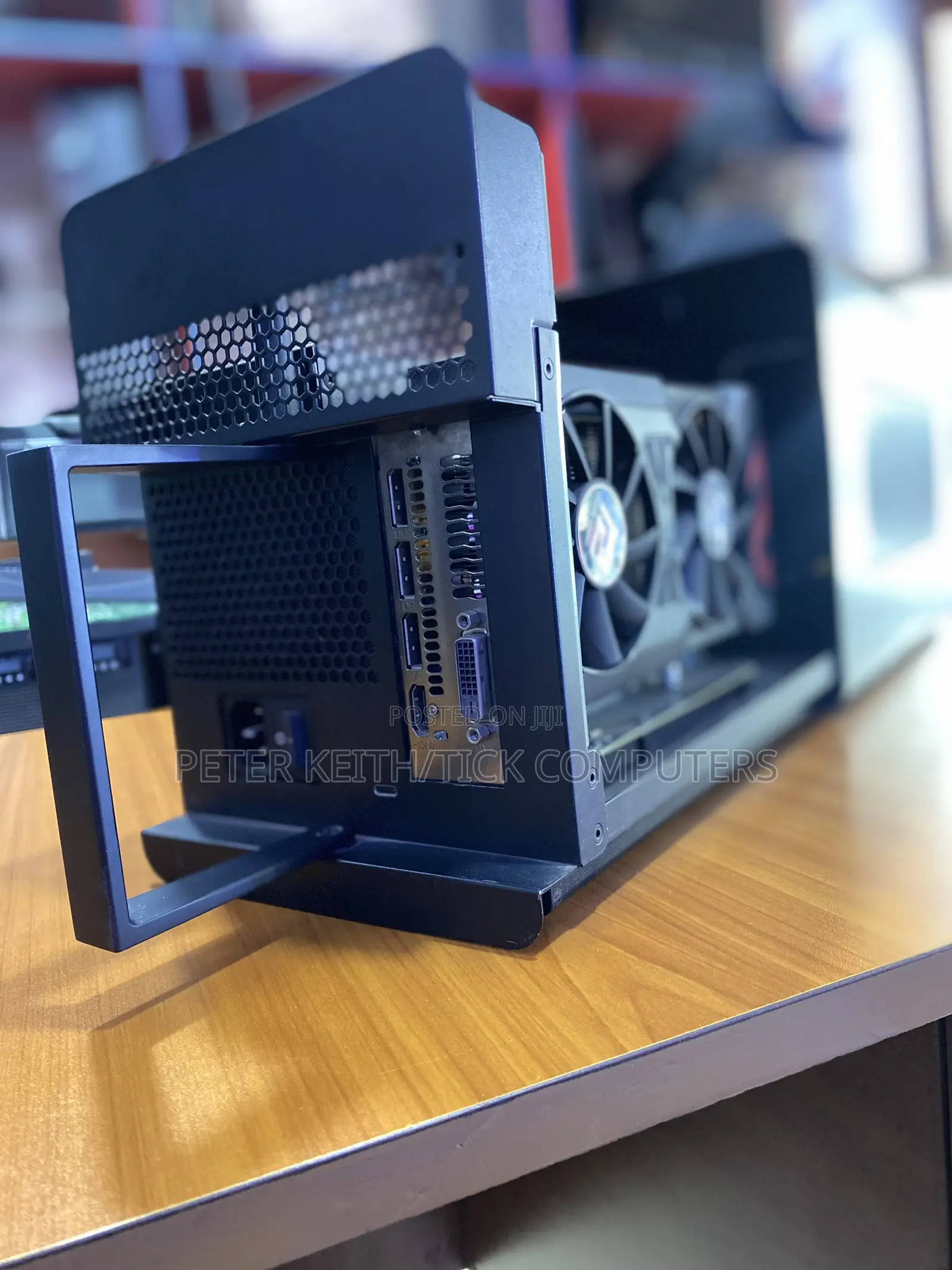 External Gpu Riser Razer Core V2, Boosts Computer Graphics Performance