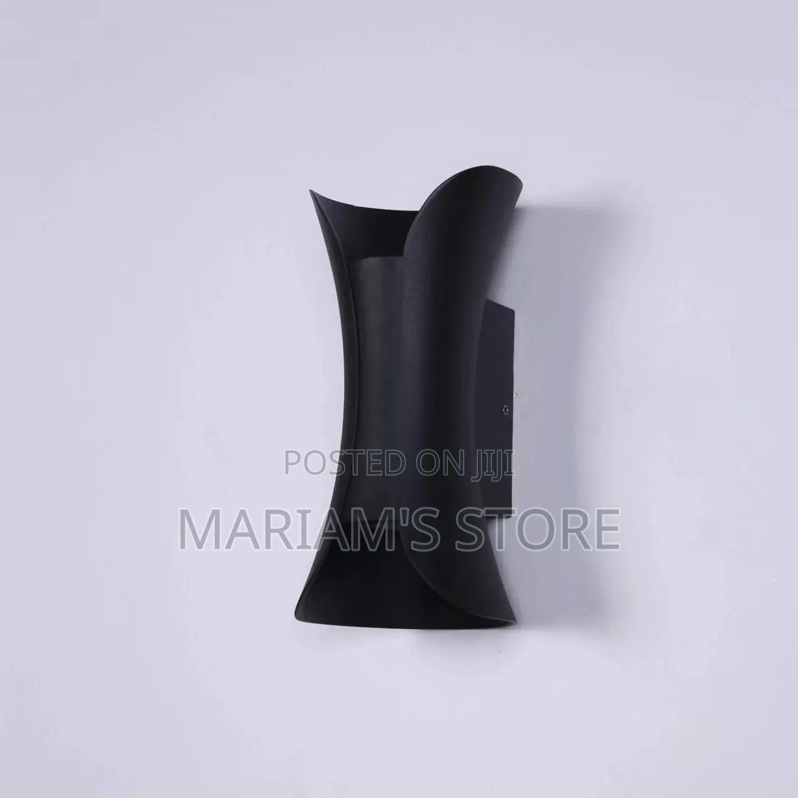 Black Aluminum Up-and-Down Pointer Wall Light.