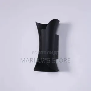 Black Aluminum Up-and-Down Pointer Wall Light.