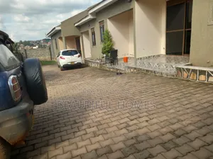 Furnished 2bdrm Apartment in Kira for sale