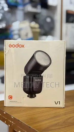 Godox V1 Round Head Camera Flash