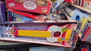 Kids Toy Guitar Musical Instrument, 4 String Thin Frets Low String