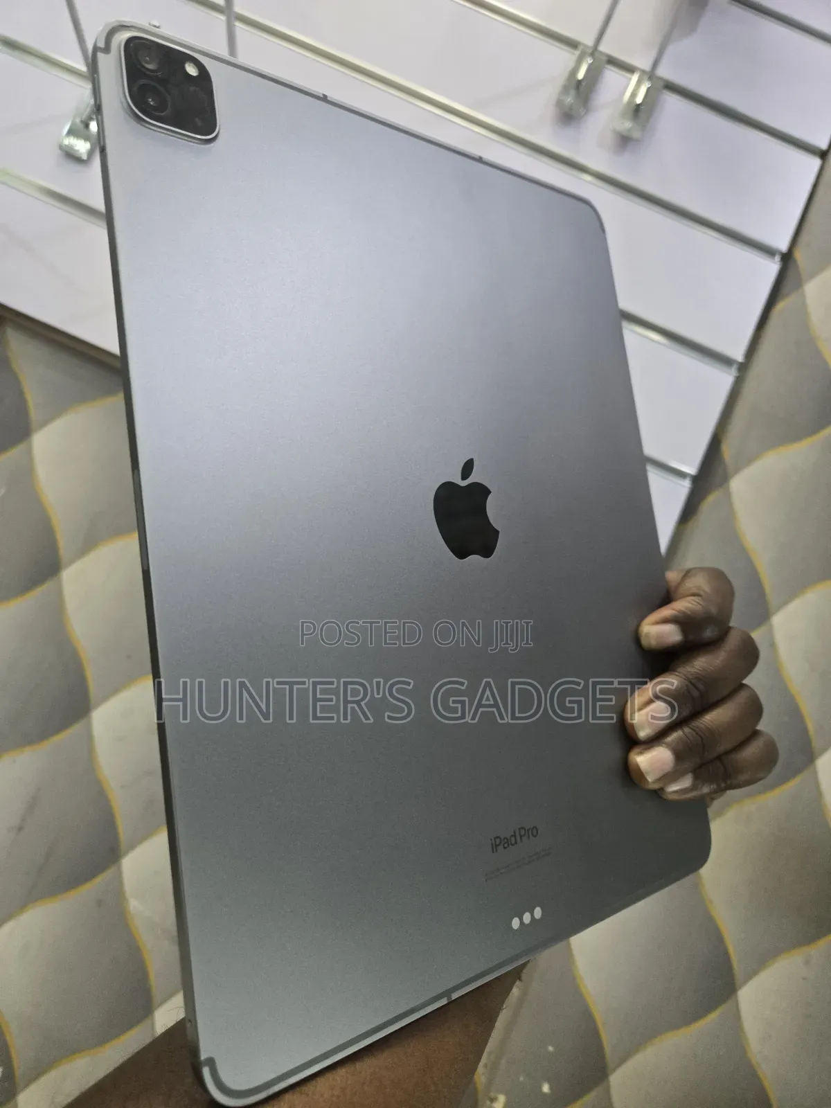 Apple iPad Pro 12.9 (2022) 128 GB Silver
