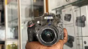 Nikon D3200 24.2 Mp Cmos Digital SLR With 18-55mm