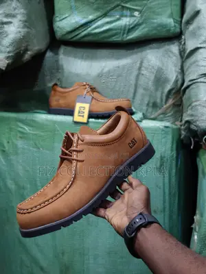 Caterpillar Rugged Brownstone