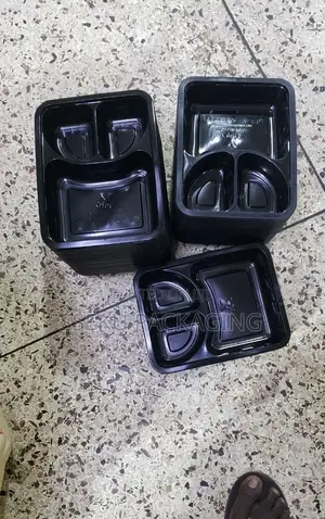 Dozen Of 3-compartment Food Containers – Clean, Classy Convenient!