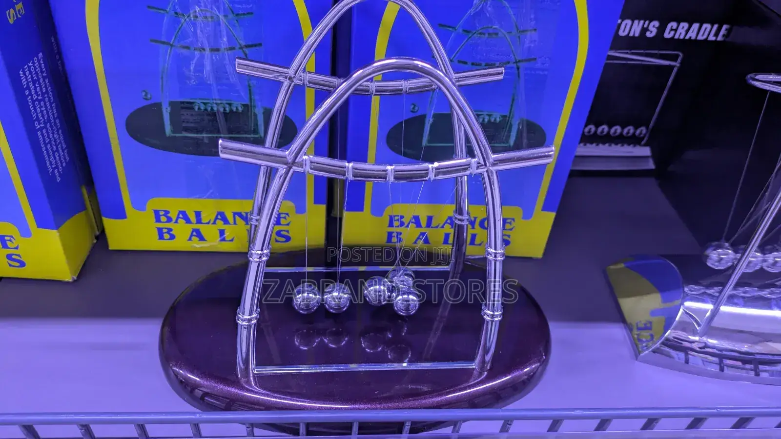 Newton's Cradle Decor