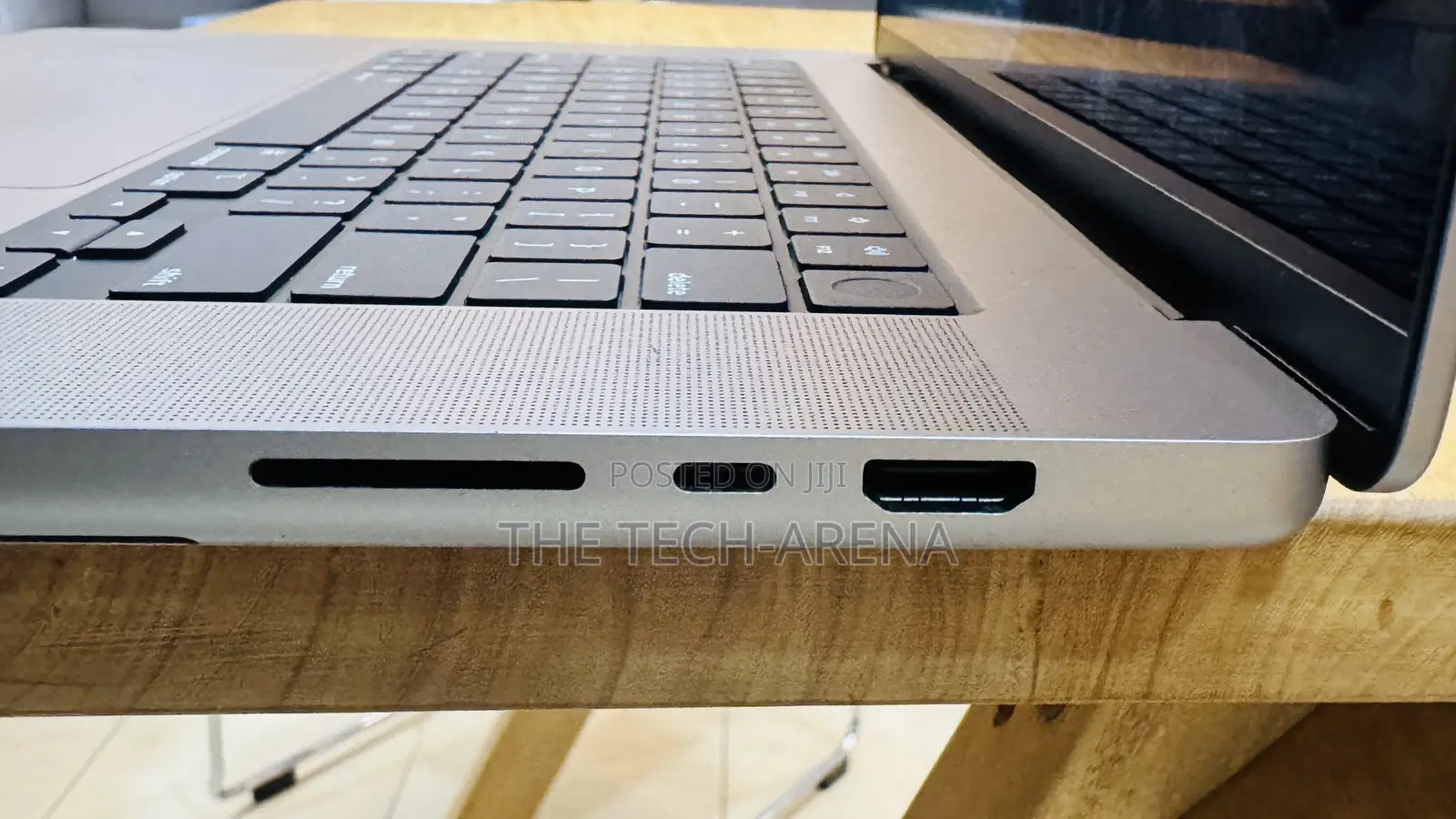 New Laptop Apple MacBook Pro 2021 M1 16GB Apple M1 SSD 512GB