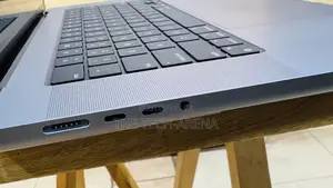New Laptop Apple MacBook Pro 2021 M1 16GB Apple M1 SSD 512GB