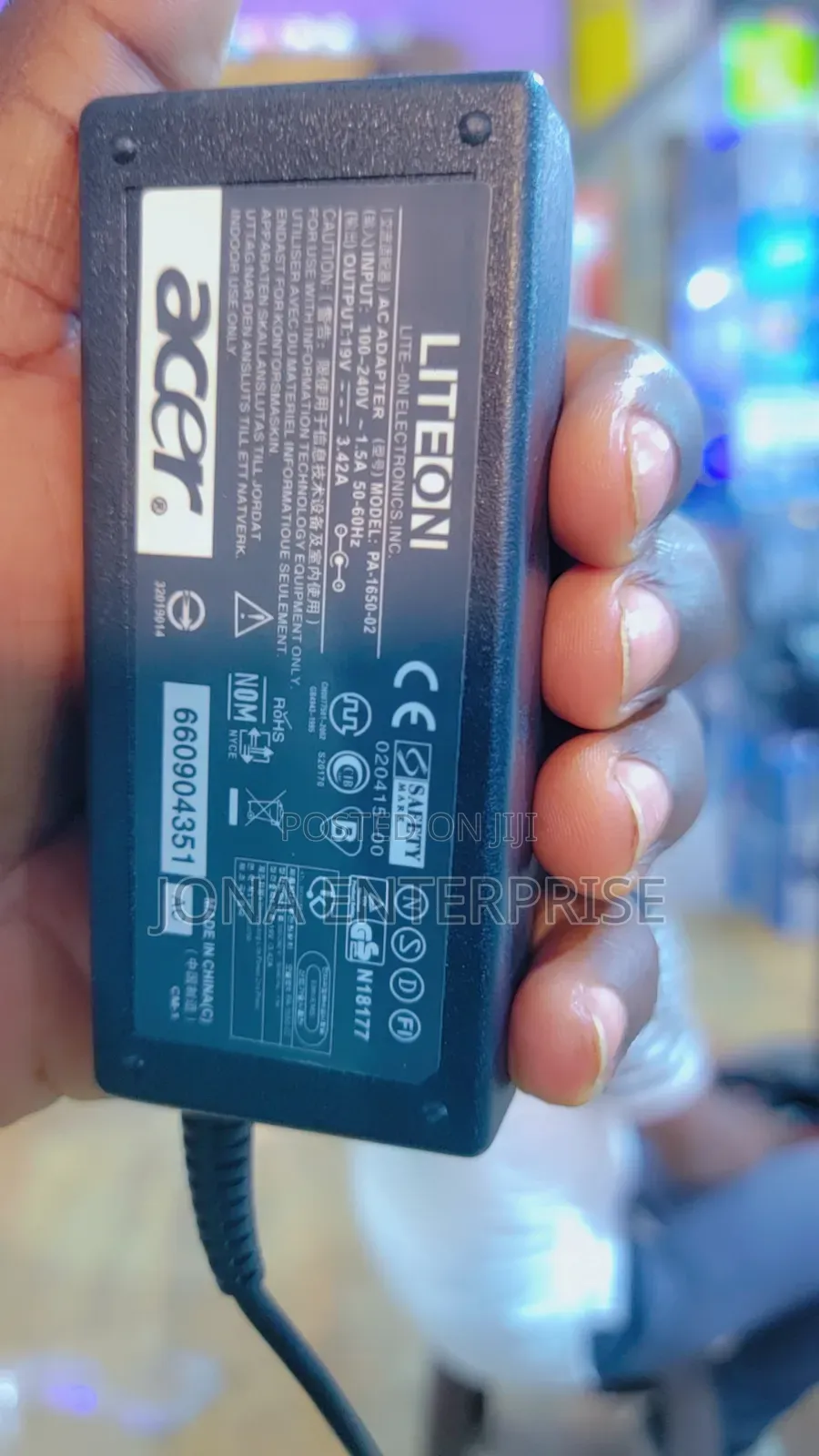 Laptop Charger 19v_-3.42a