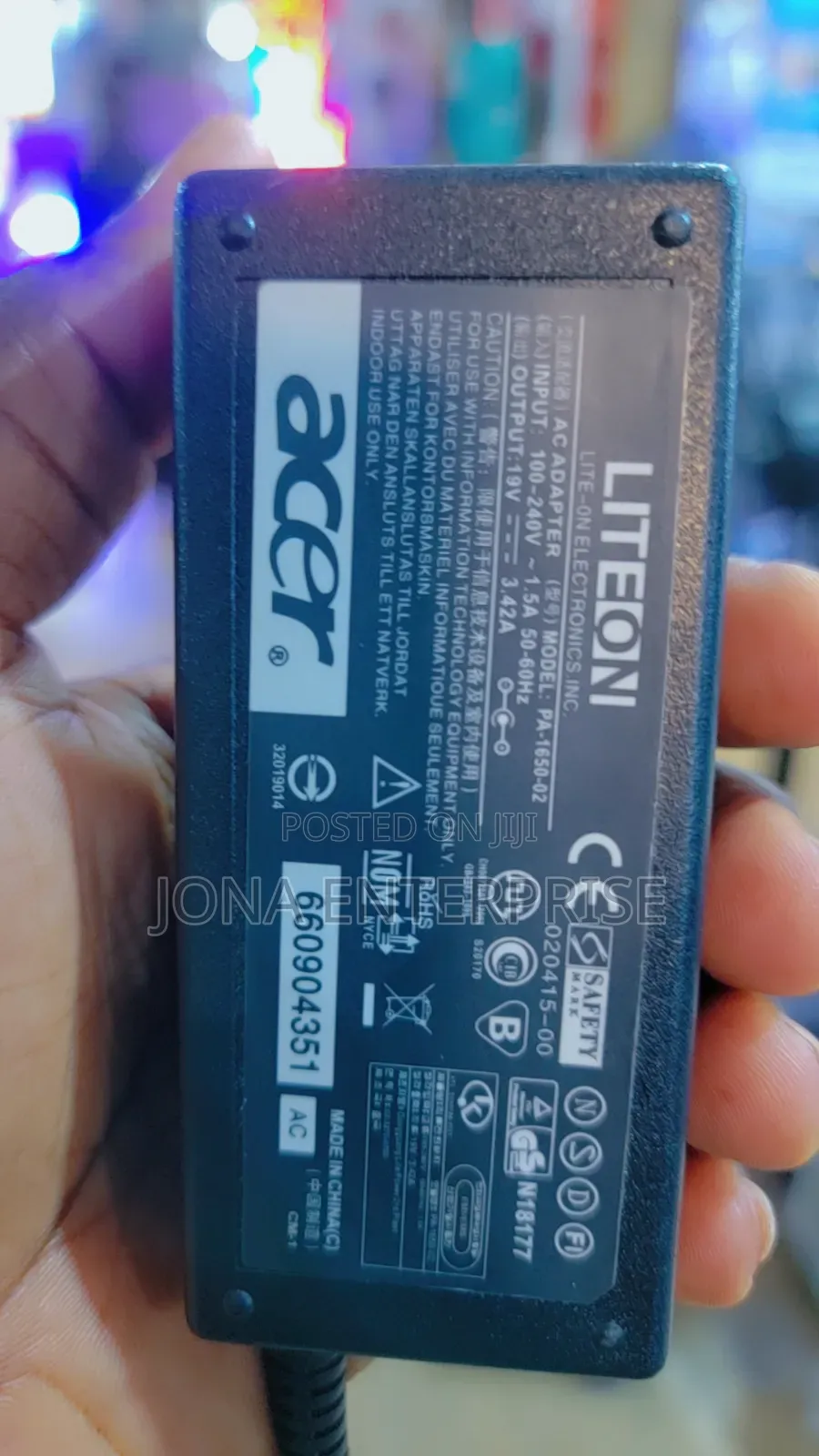 Laptop Charger 19v_-3.42a