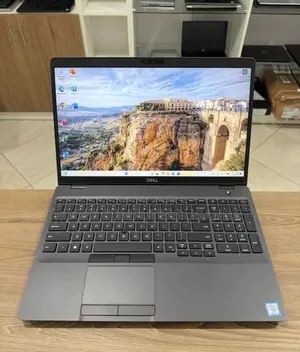 New Laptop Dell Precision 3541 16GB Intel Core i7 SSD 512GB