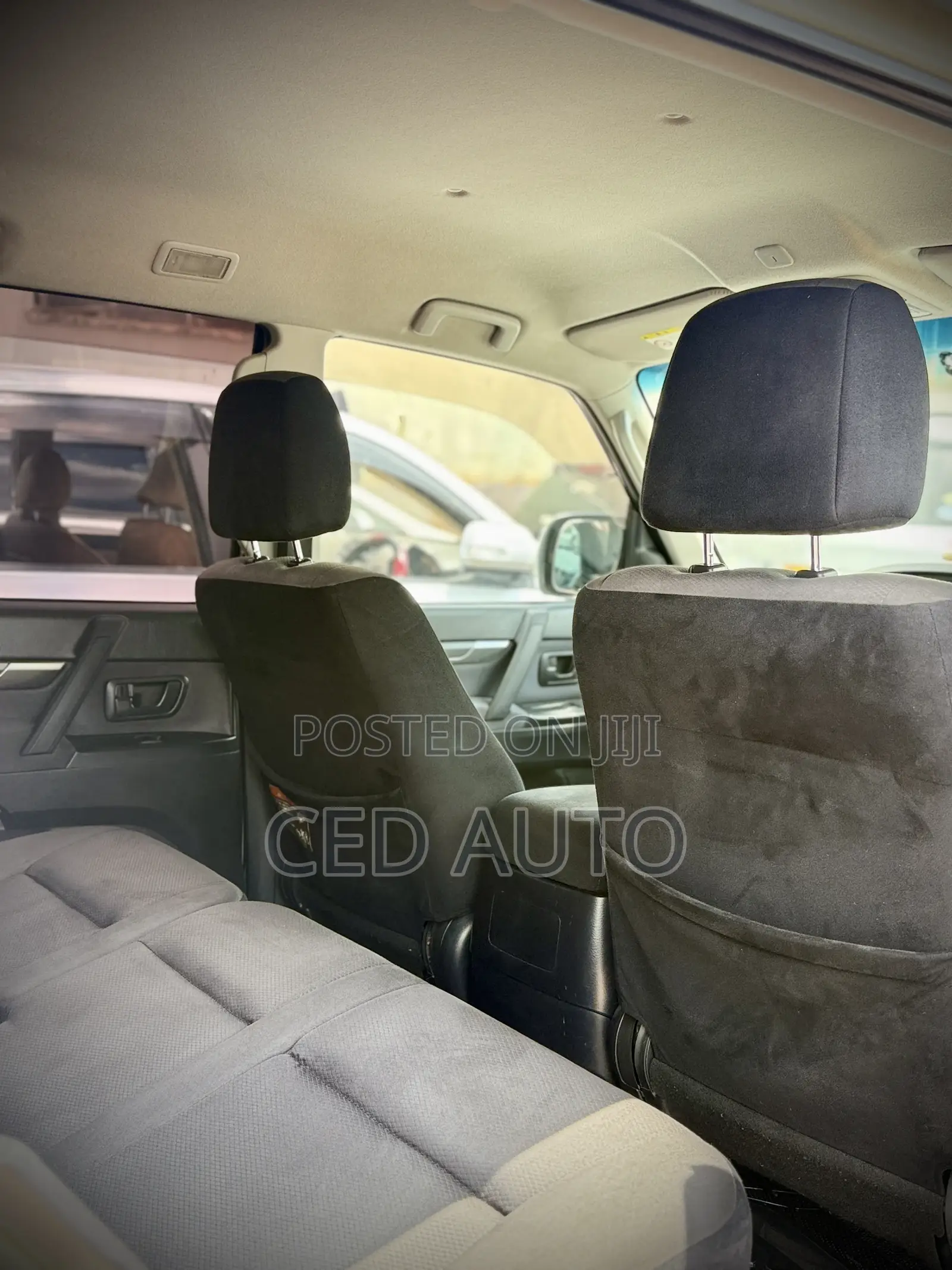 Mitsubishi Pajero 2010 White