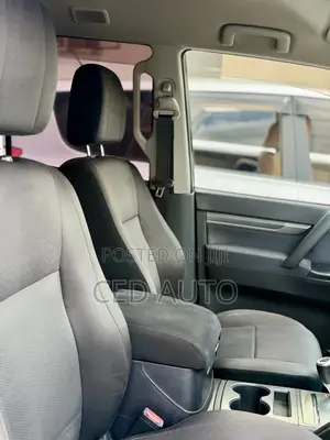 Mitsubishi Pajero 2010 White