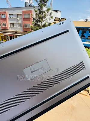 Laptop Dell Precision 5520 16GB Intel Core i7 SSD 512GB