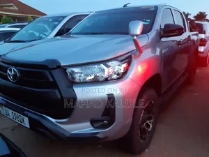 Toyota Hilux 2020 Silver