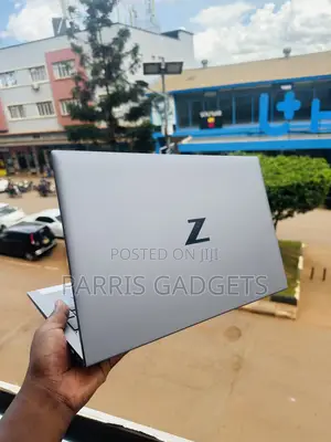Laptop HP ZBook Firefly G8 16GB Intel Core i7 SSD 512GB
