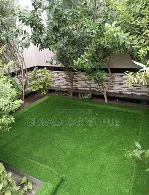Decorative Green Turf Carpet for Indoor Spaces