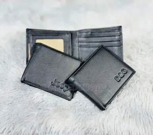 D G Modern Wallets