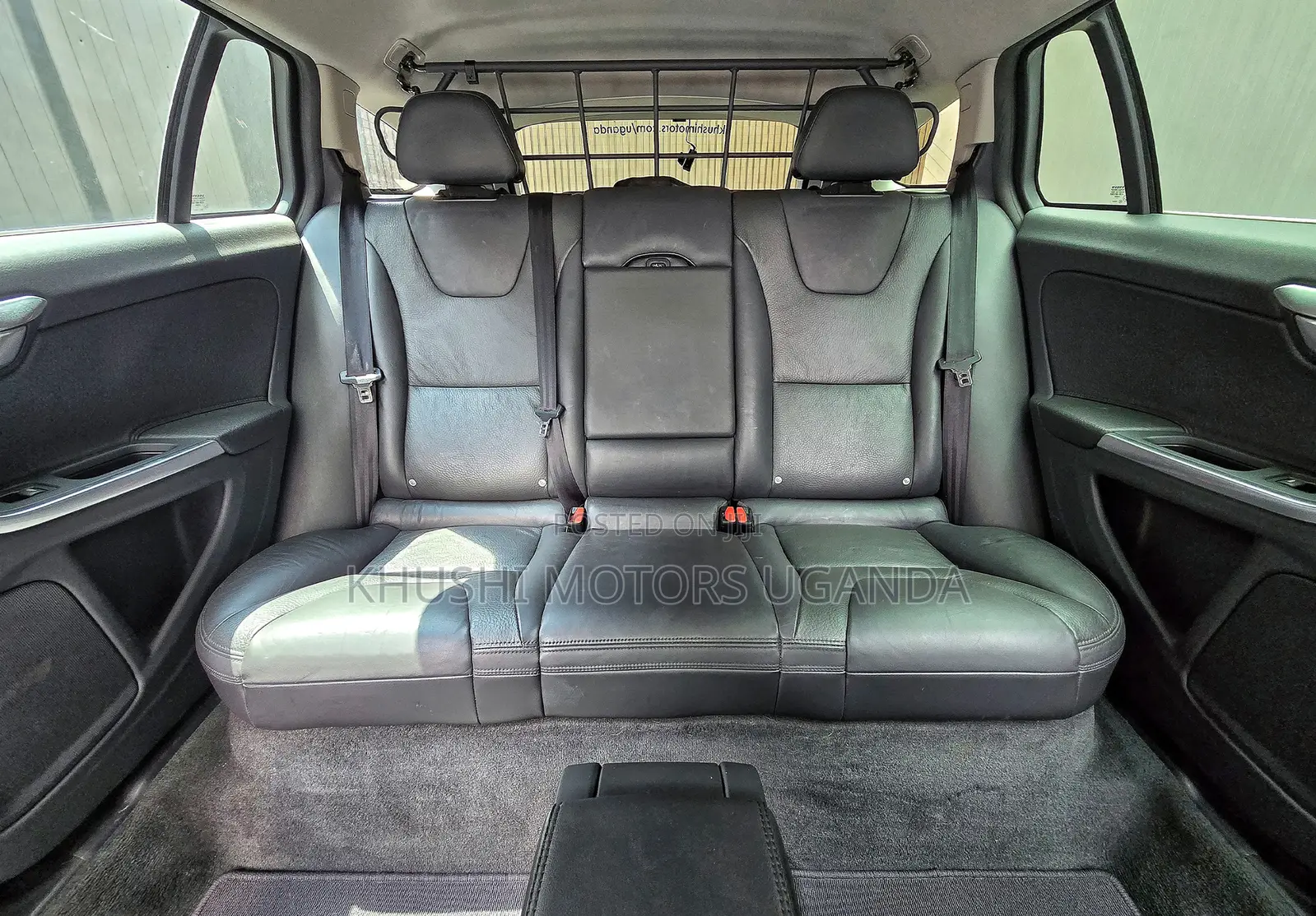 Volvo V60 2012 Black