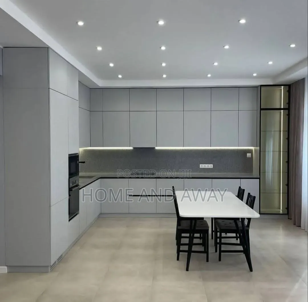 Kitchen/The Kitchen Cabinets Factory/Supply/Installation/Customization