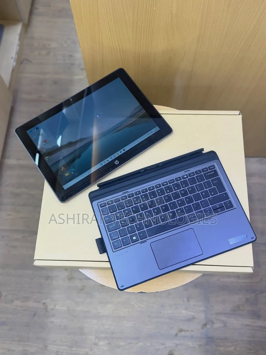 New Laptop HP Elite X2 1012 8GB Intel Core i5 SSD 256GB