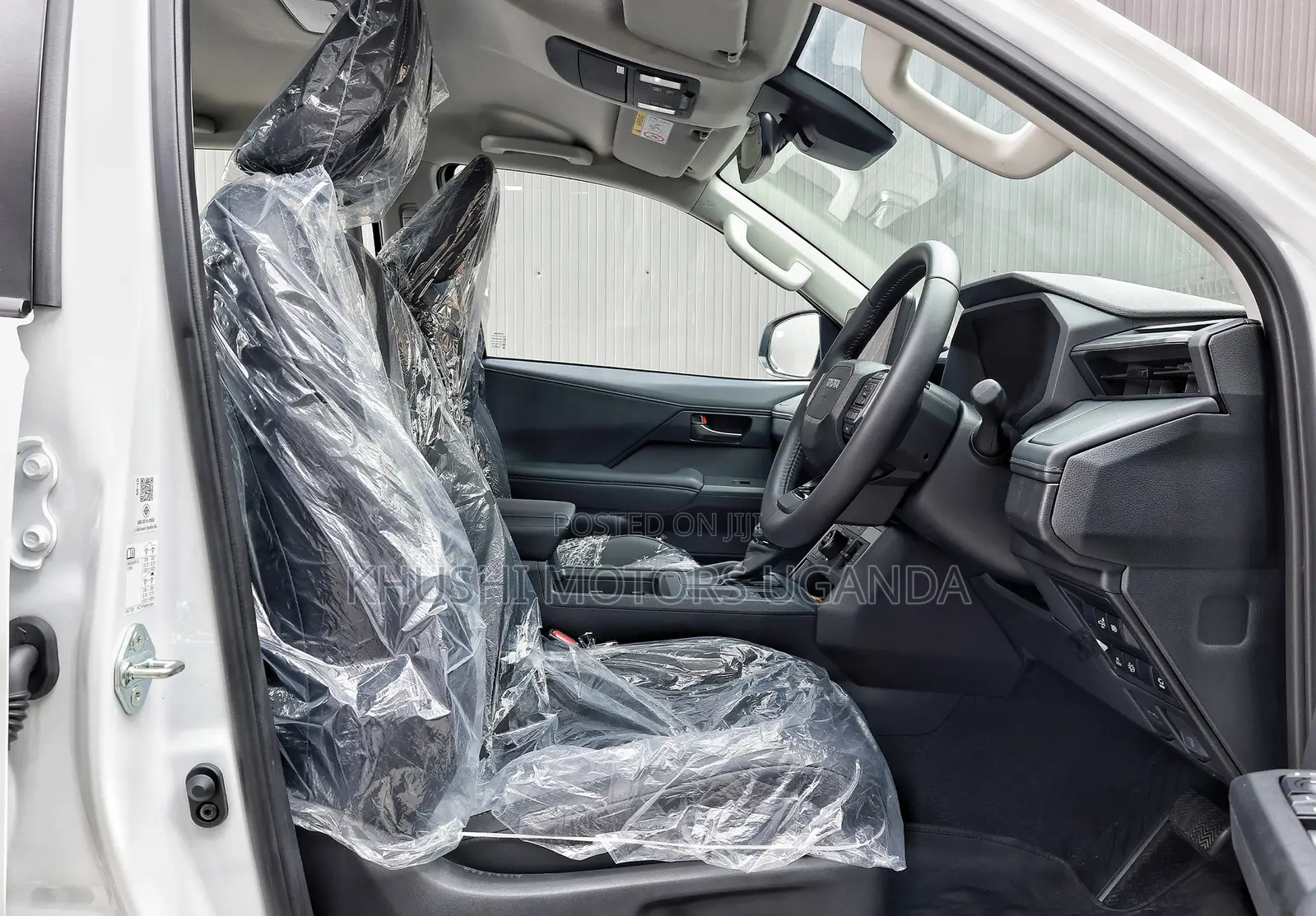 New Toyota Hilux 2025 White