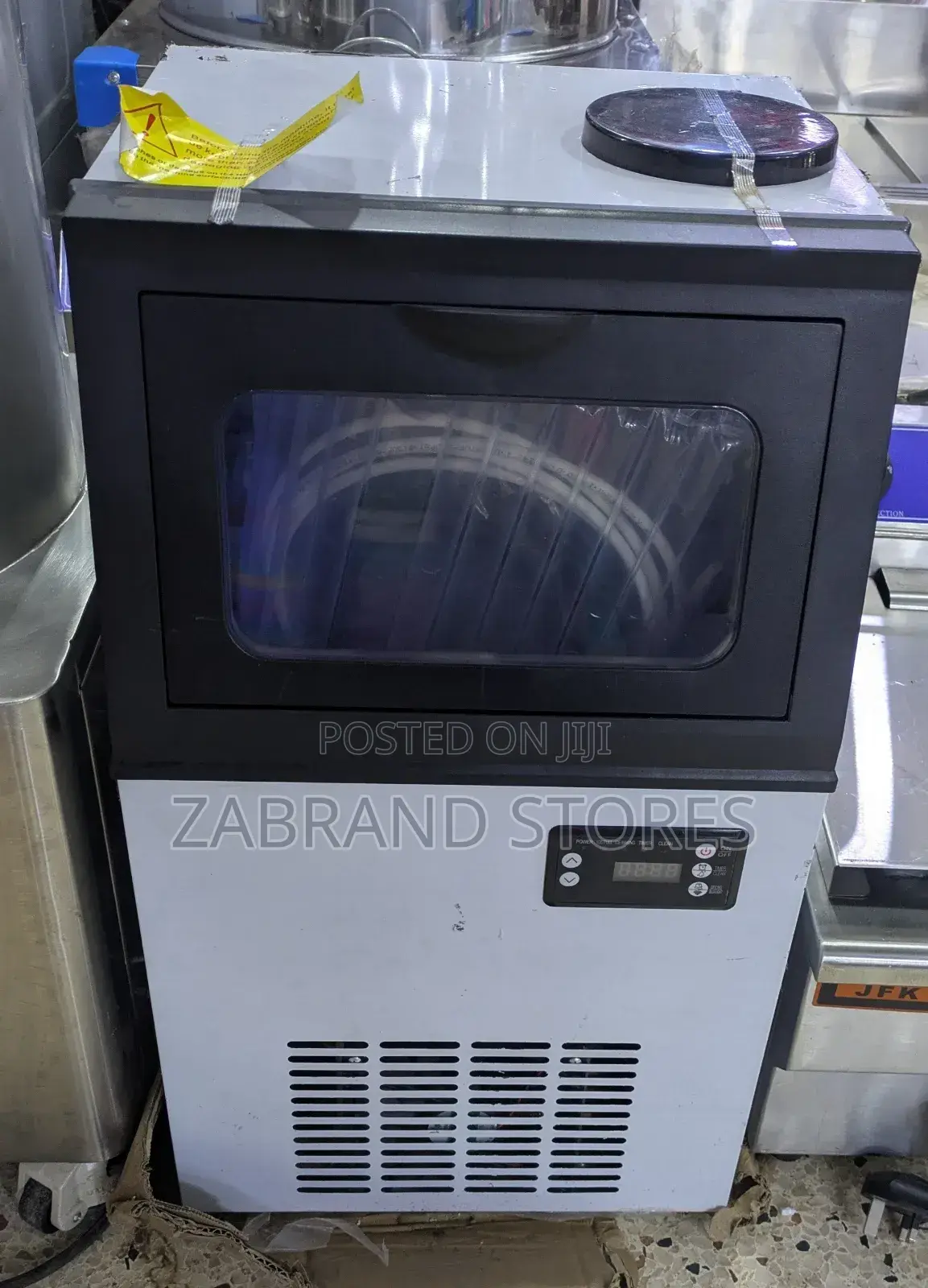 Compact Commercial Ice Cube Maker Machine