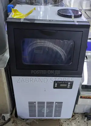 Compact Commercial Ice Cube Maker Machine
