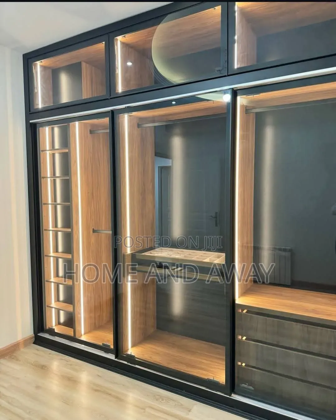 Walk in Closets Wardrobes From 1,000,000/- Per Running Meter