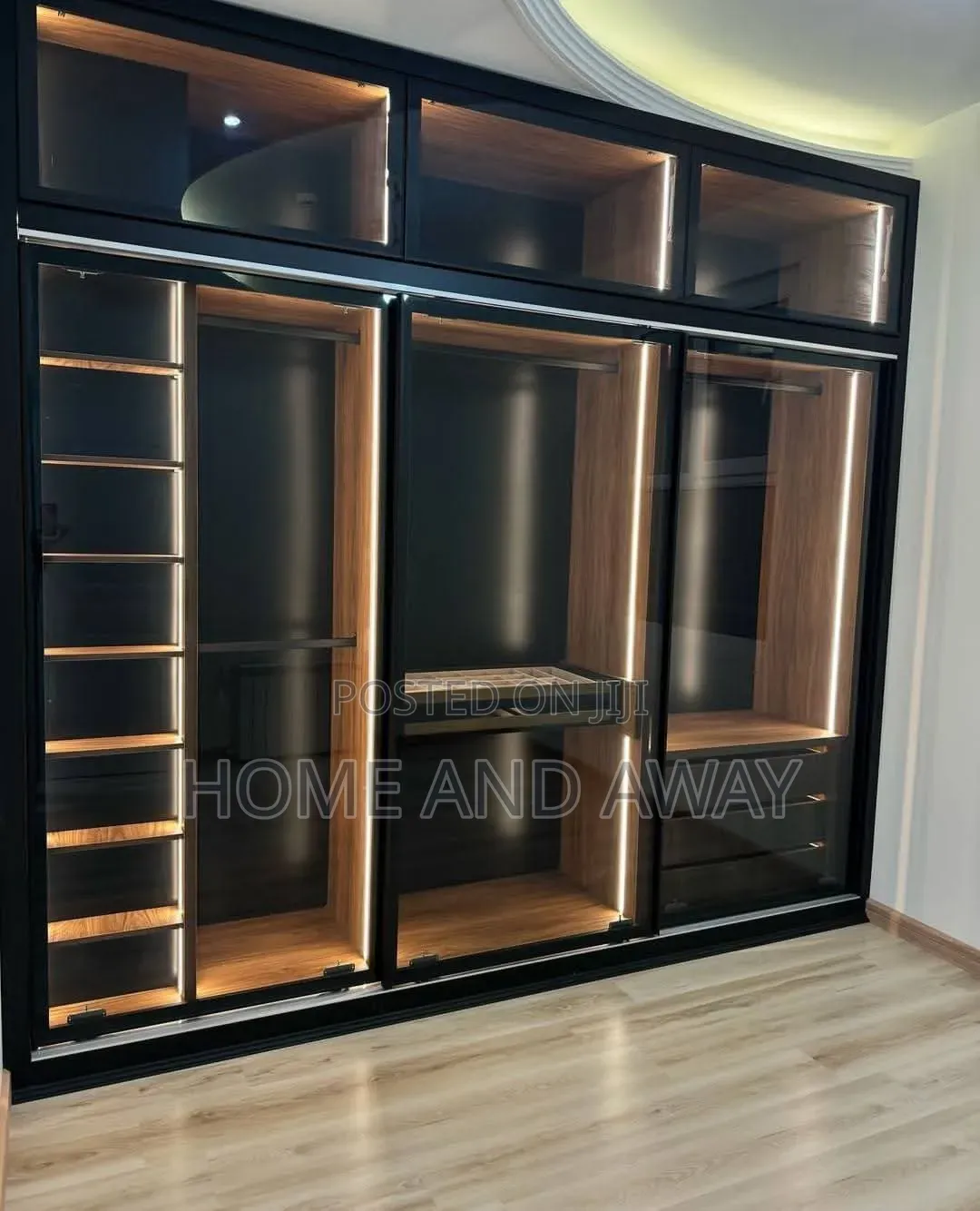 Walk in Closets Wardrobes From 1,000,000/- Per Running Meter