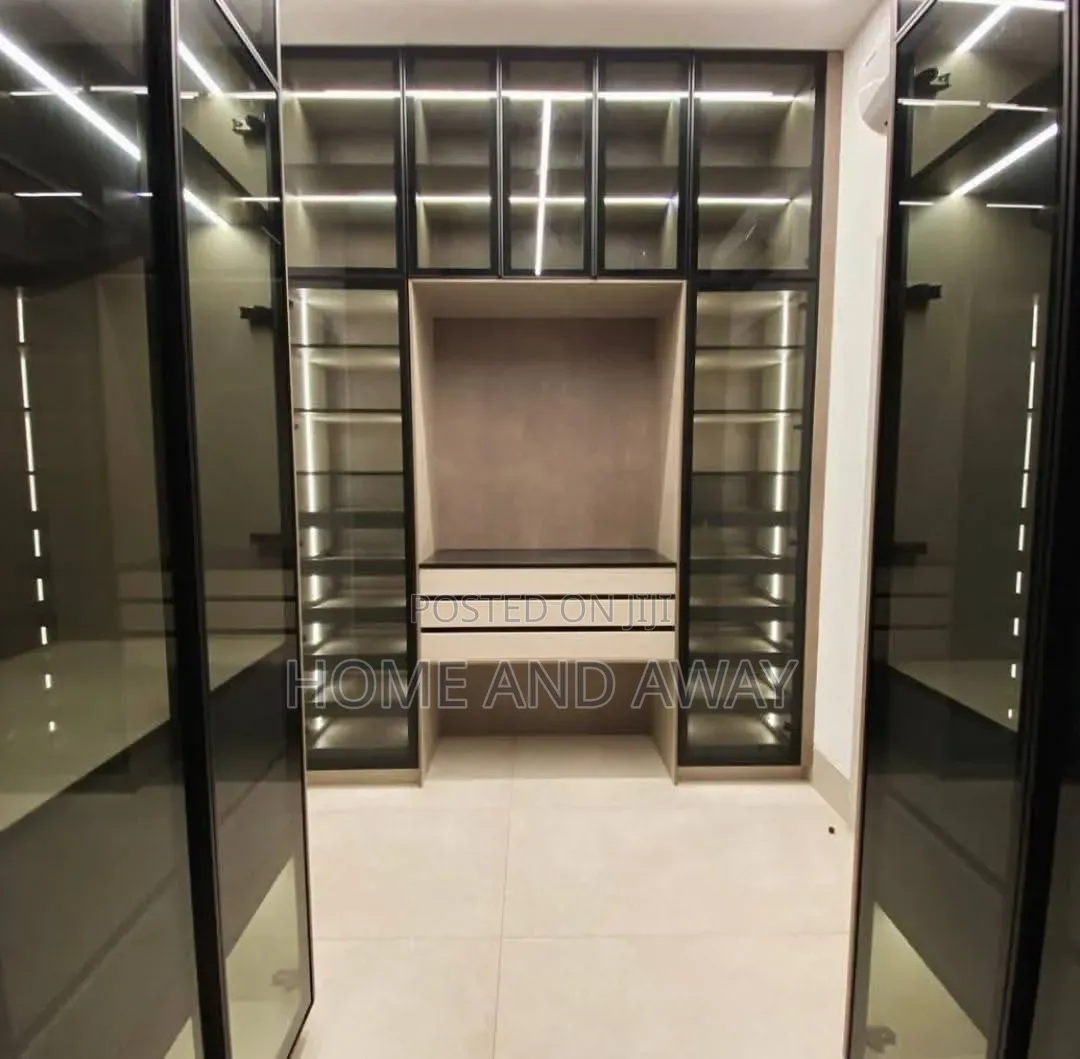 Walking Closets and Wardrobes With Glass Doors 1,200,000/- Per Meter